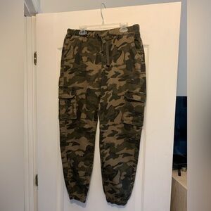 Army print cargo pants women